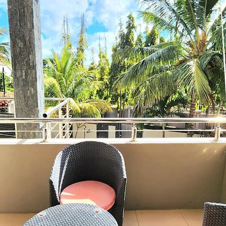 Number 7, 2Nd Floor, Pebble Bay Apartments With Garden View 그란데 바이예 외부 사진