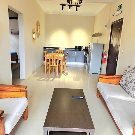 Number 7, 2Nd Floor, Pebble Bay Apartments With Garden View 그란데 바이예 외부 사진