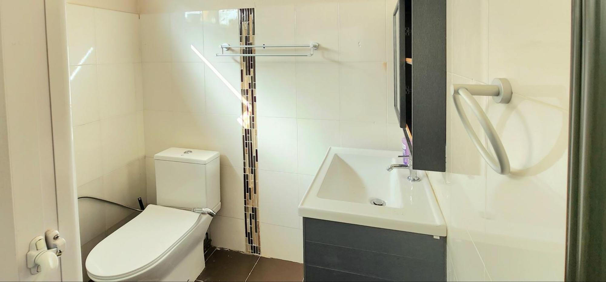 Number 7, 2Nd Floor, Pebble Bay Apartments With Garden View 그란데 바이예 외부 사진