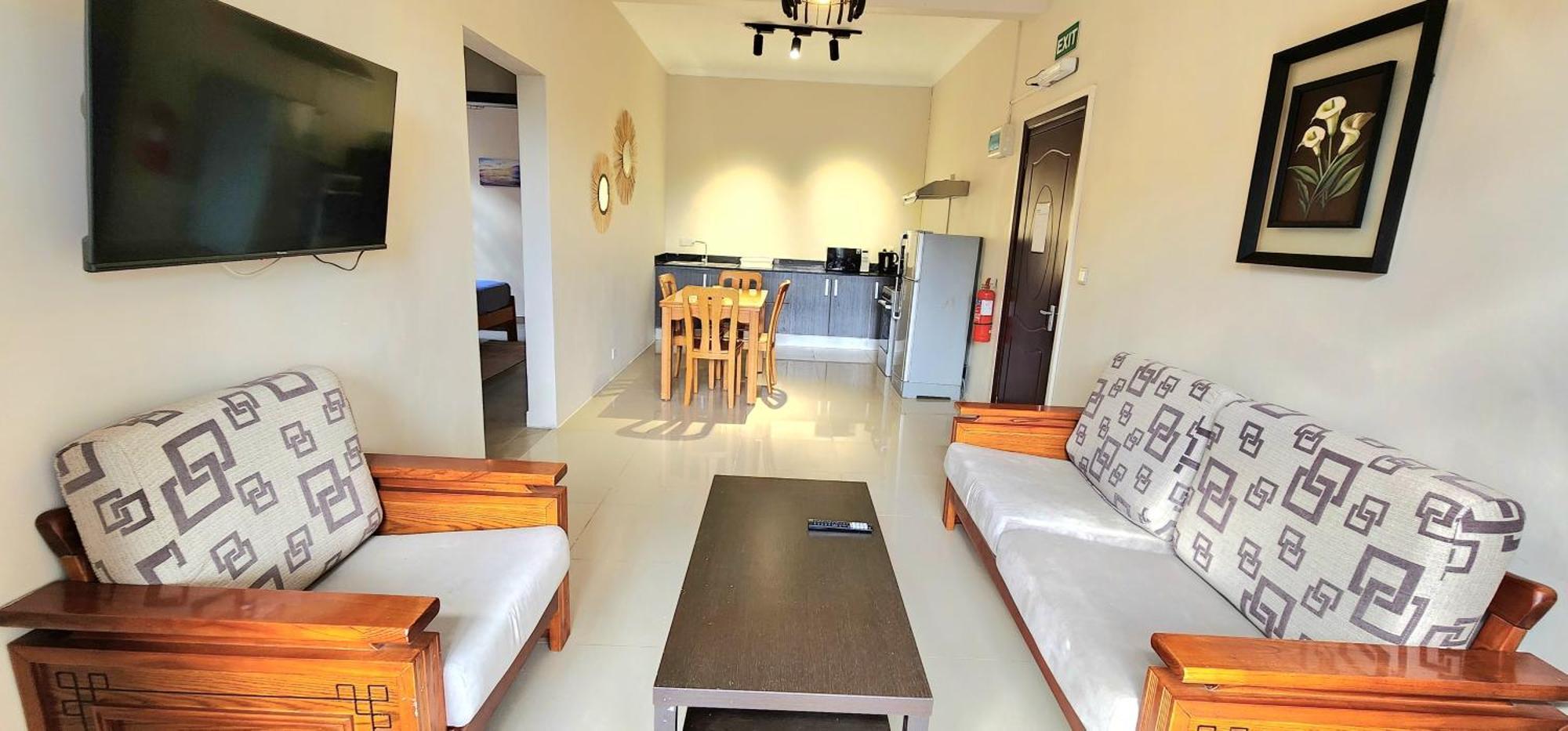 Number 7, 2Nd Floor, Pebble Bay Apartments With Garden View 그란데 바이예 외부 사진